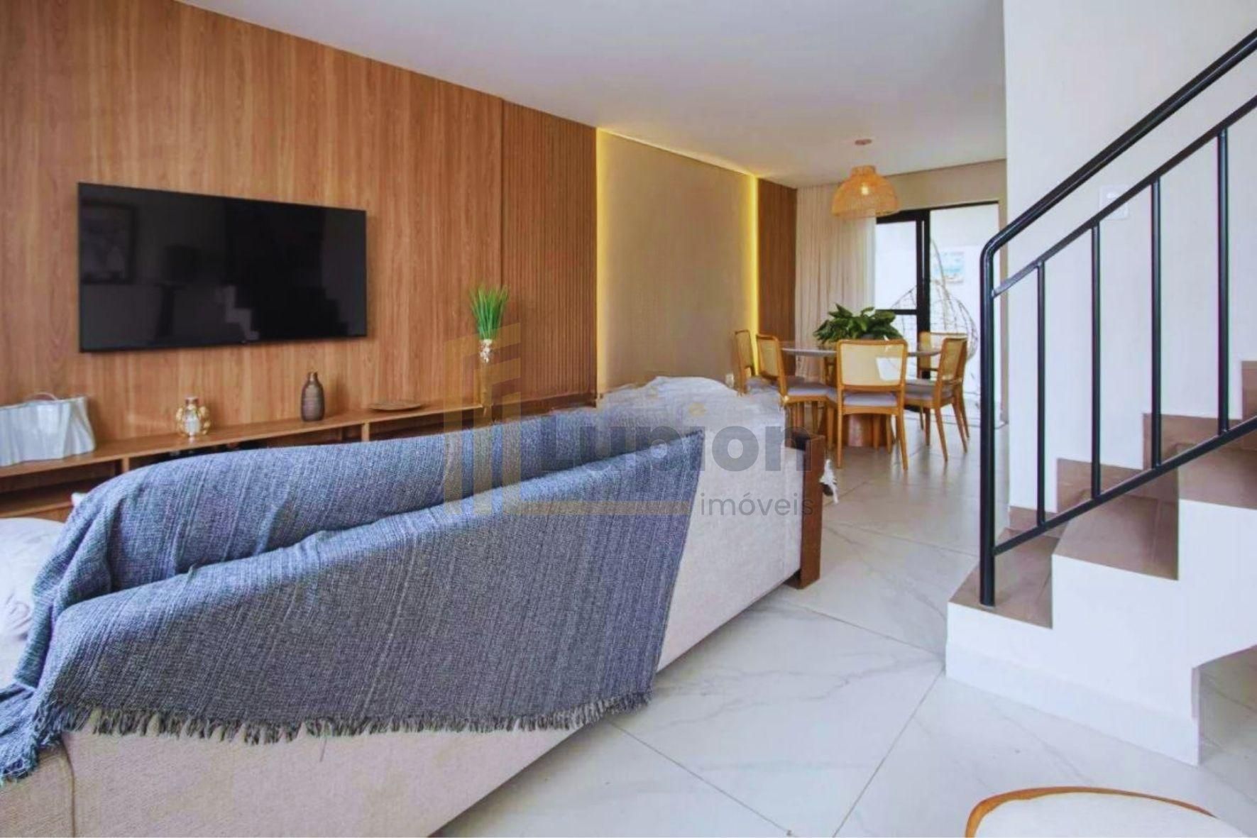 Sobrado mobiliado com terraço | 3 quartos com suíte no Xaxim e...