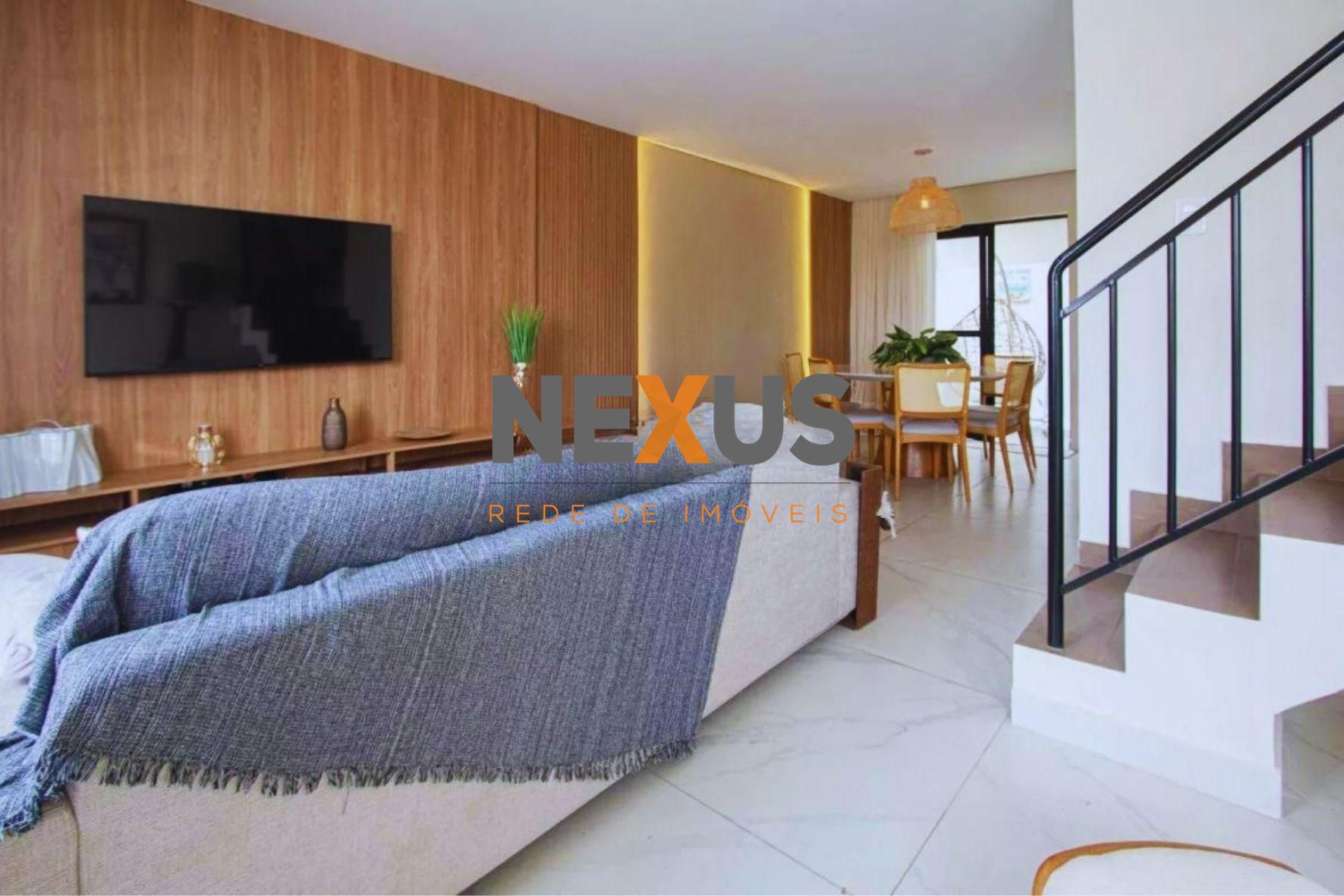 Sobrado mobiliado com terraço | 3 quartos com suíte no Xaxim e...