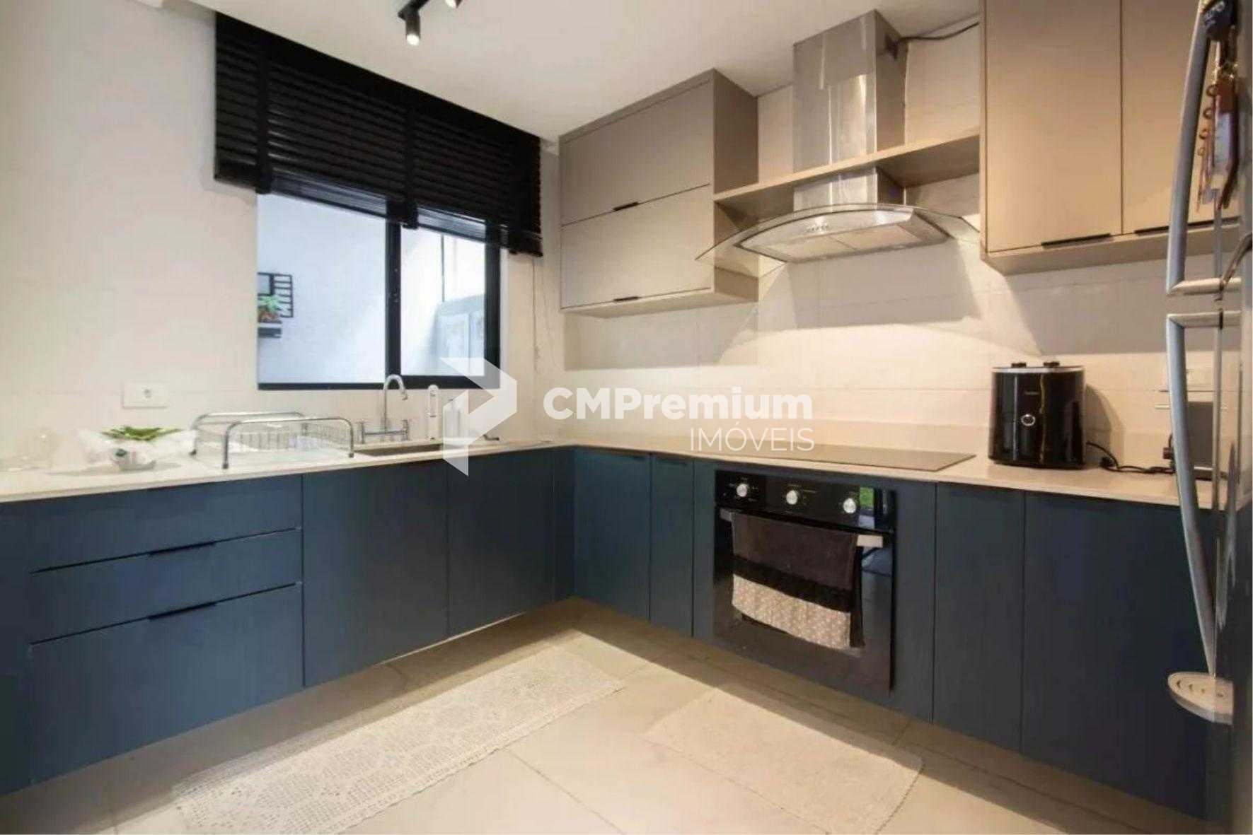 Sobrado mobiliado com terraço | 3 quartos com suíte no Xaxim e...