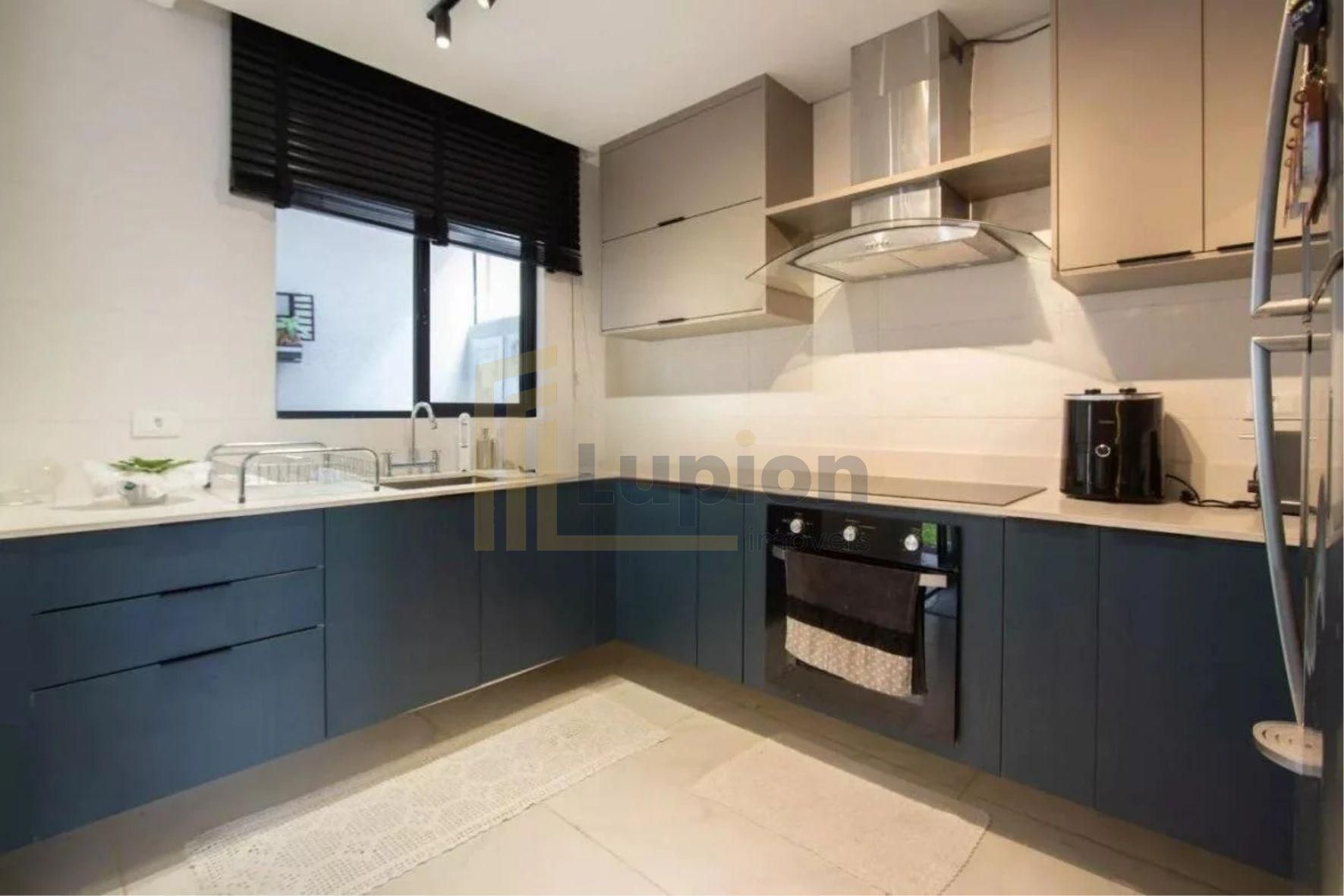 Sobrado mobiliado com terraço | 3 quartos com suíte no Xaxim e...