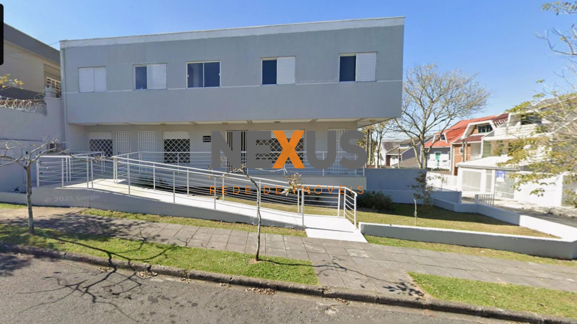 Prédio Residencial e Comercial com 5 Unidades e Renda de R 5.5...