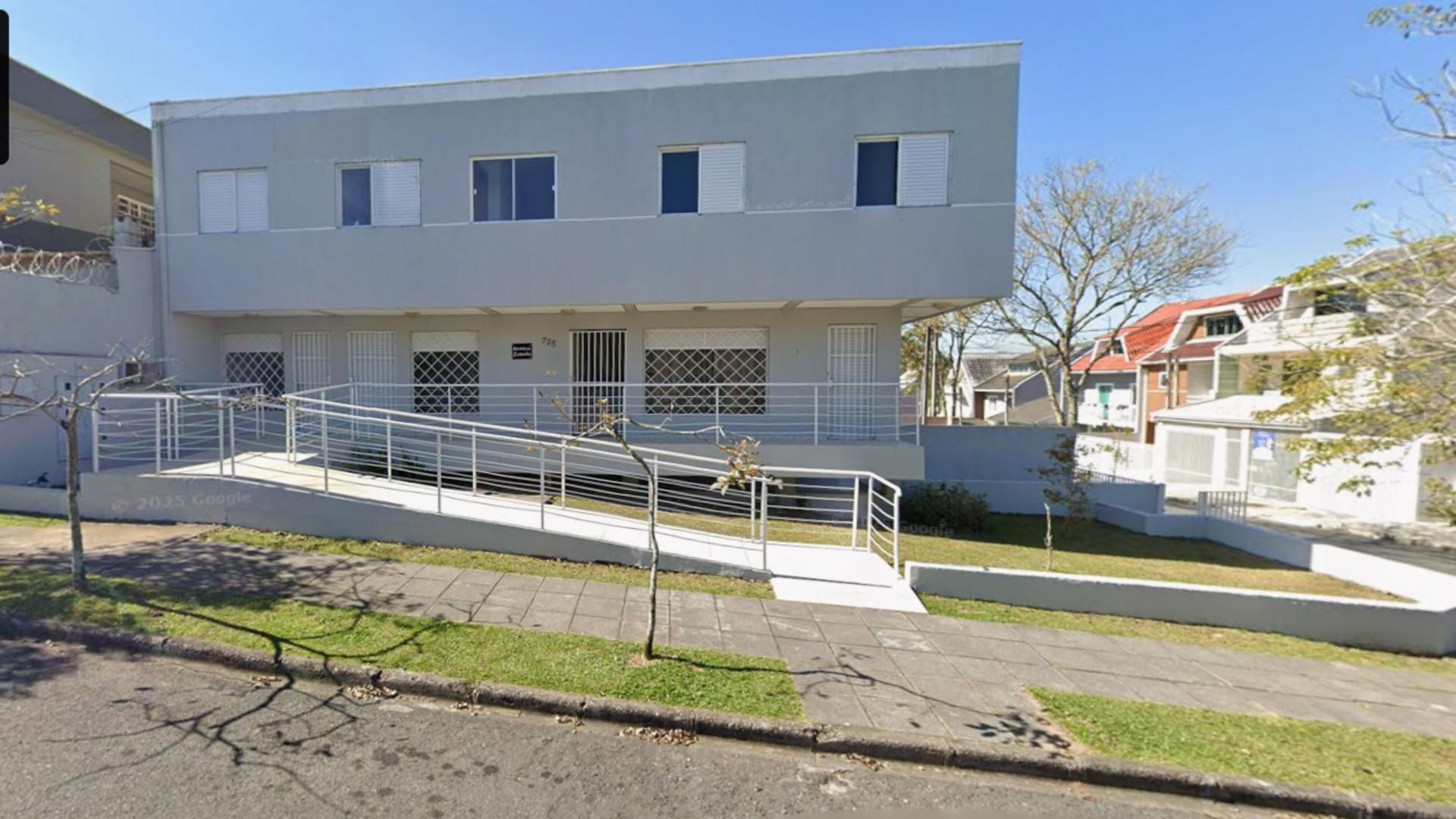 Prédio Residencial e Comercial com 5 Unidades e Renda de R$5.5...
