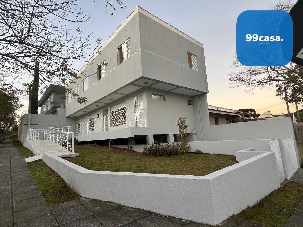 Prédio Residencial e Comercial com 5 Unidades e Renda de R 5.5...