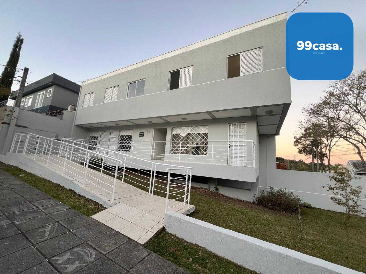 Prédio Residencial e Comercial com 5 Unidades e Renda de R 5.5...