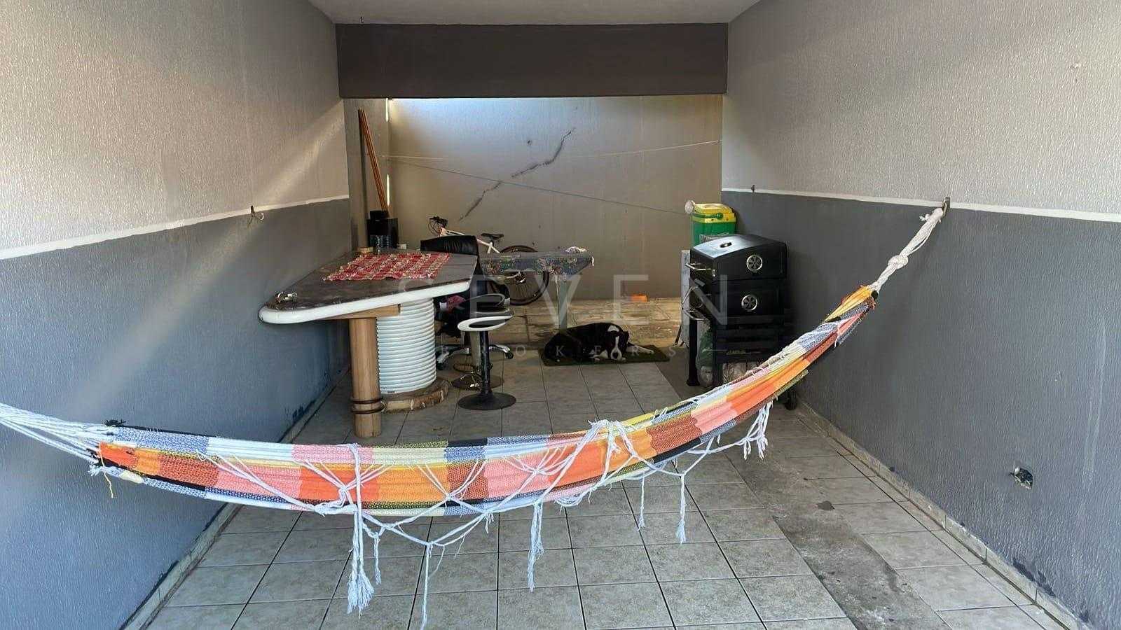 Sobrado com 4 quartos em Caiobá a 1 km da Praia Brava com 157 ...