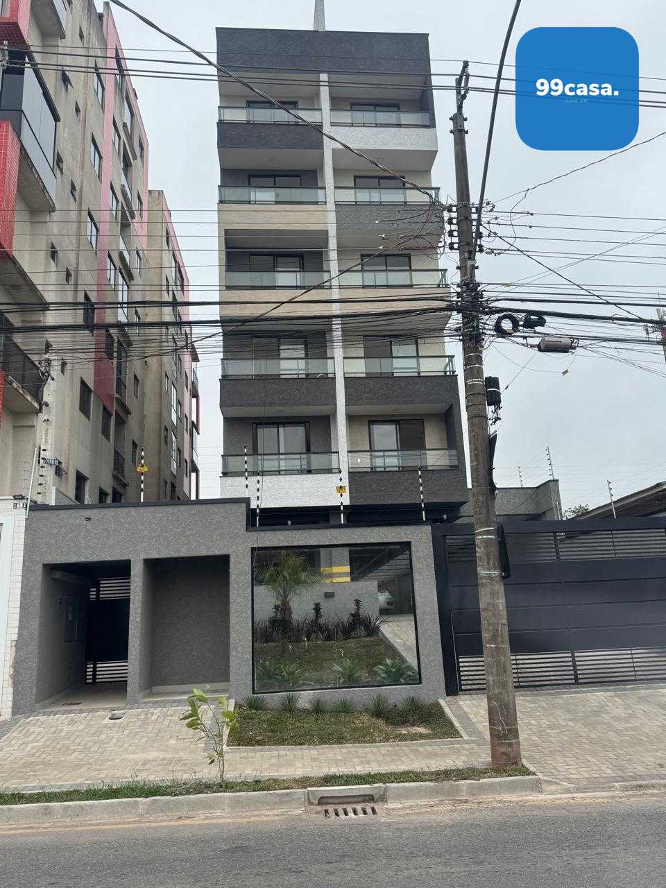 Apartamento 80m , 3 quartos com suíte e vaga coberta no Centro...