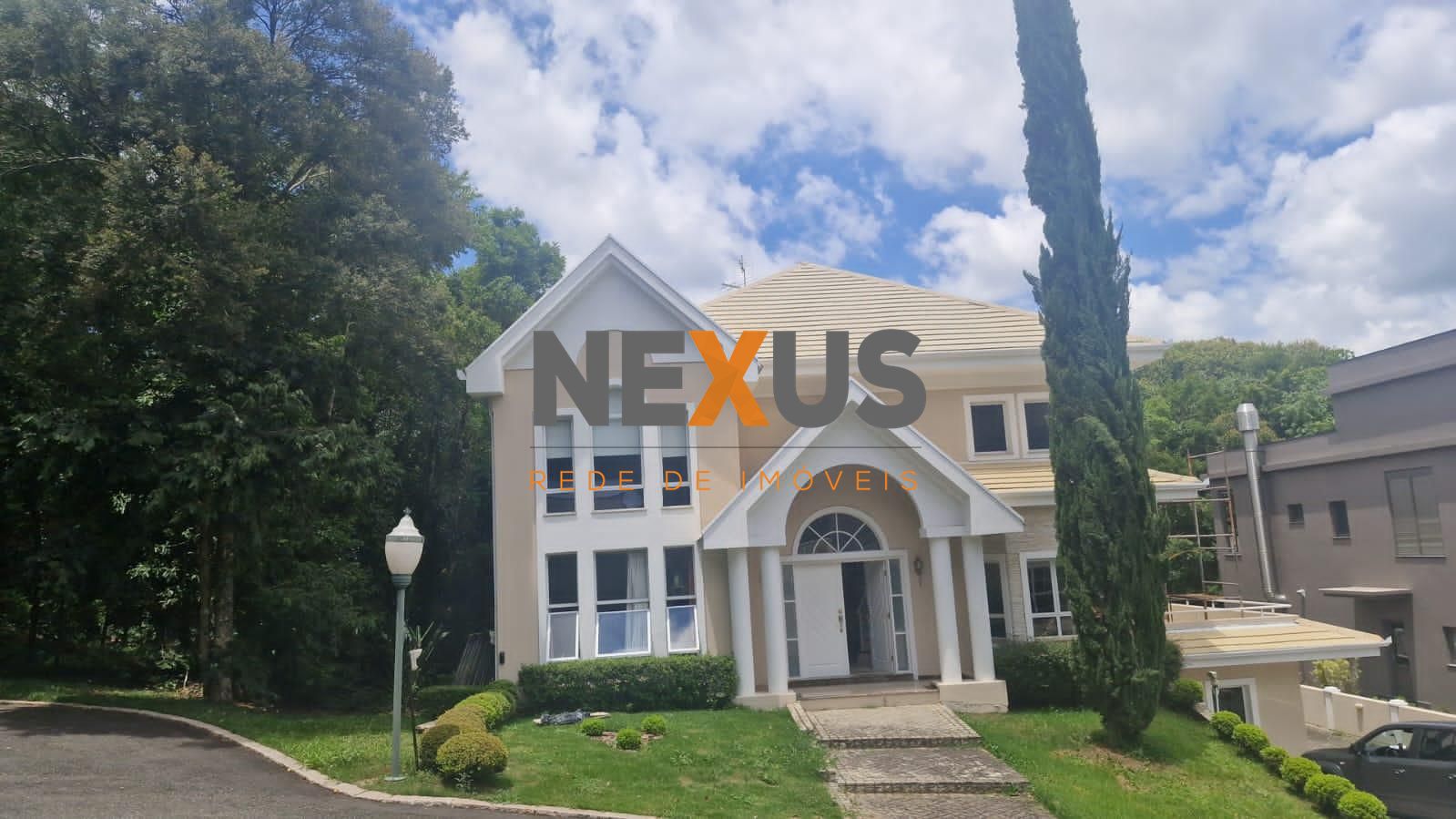 Residência de Luxo no Lomas de Navarra com 4 Suítes, 469m e T...