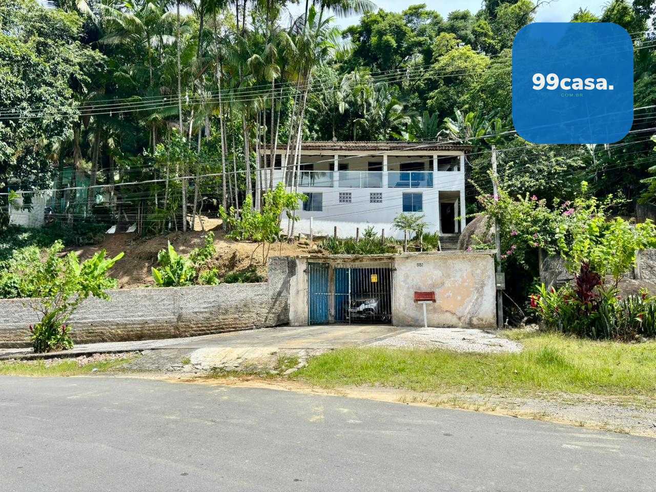 Terreno  1.980 m com 6 studios e casa principal na serra a 750...