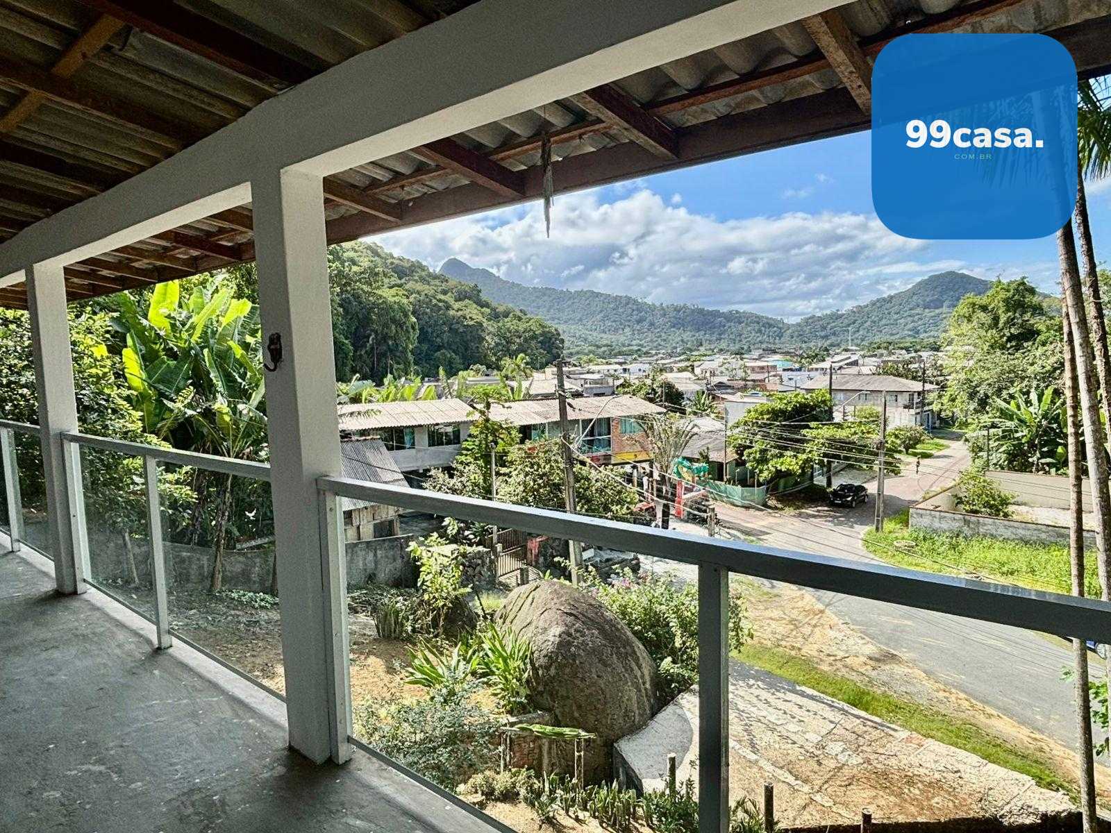 Terreno aproximadamente  2000m com 6 studios casa principal na...