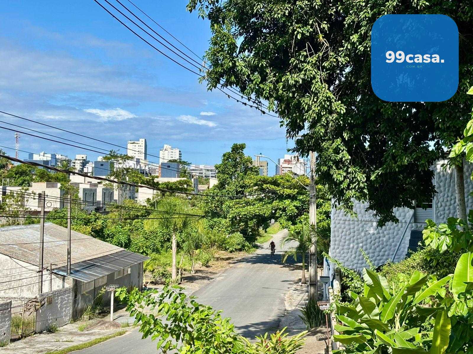 Terreno  1.980 m com 6 studios e casa principal na serra a 750...
