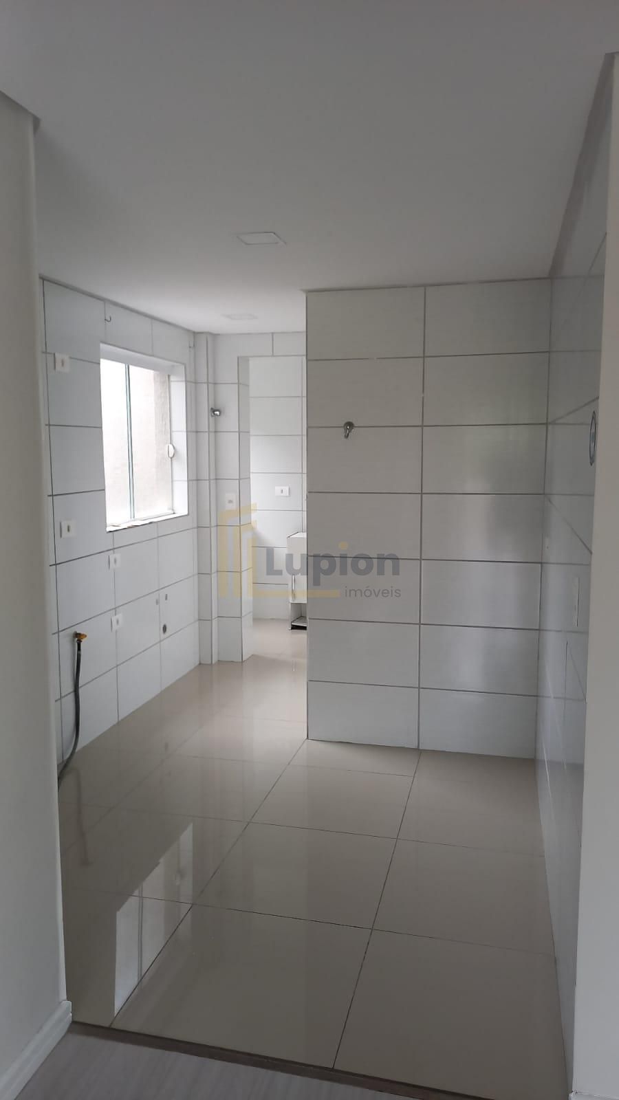 Apartamento térreo 2 quartos em Araucária com churrasqueira e ...