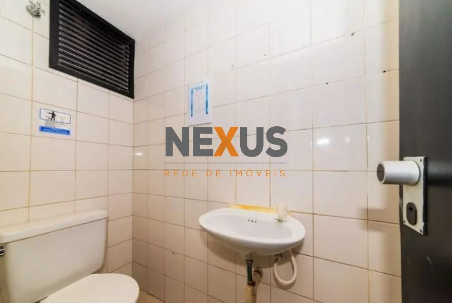 Sala Comercial no Centro de Curitiba com 86m , Pé-Direito Alto...