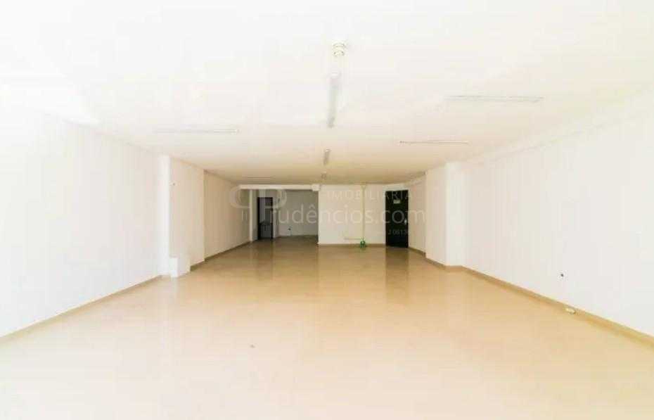 Sala Comercial no Centro de Curitiba com 86m , Pé-Direito Alto...