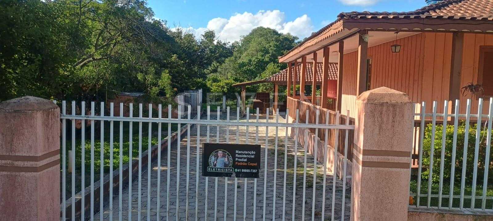 Chácara em Contenda com 3 quartos, pomar, tanque de peixes e 3...