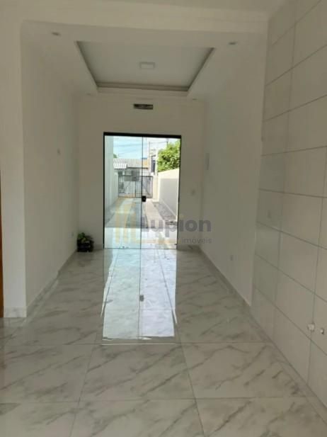 Casa à venda a 640m da praia com 2 quartos, suíte e 3 vagas em...