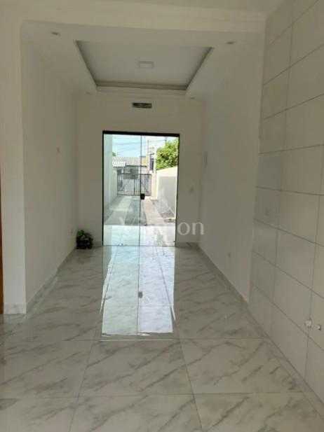 Casa à venda a 640m da praia com 2 quartos, suíte e 3 vagas em...