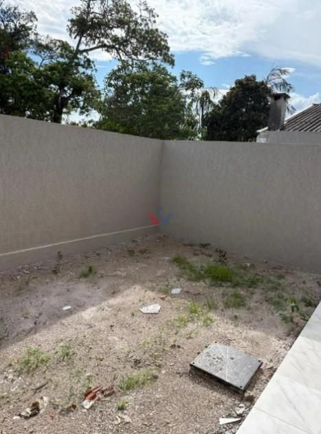 Casa à venda a 640m da praia com 2 quartos, suíte e 3 vagas em...