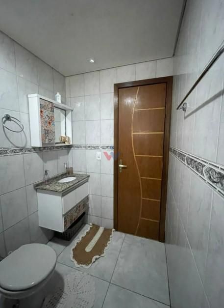 Casa com 3 Quartos, Suíte com Hidromassagem e Terreno de 456m ...