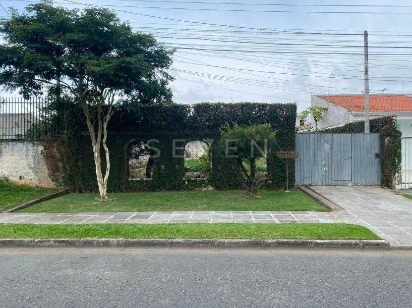 Casa com 3 Quartos, Suíte com Hidromassagem e Terreno de 456m ...