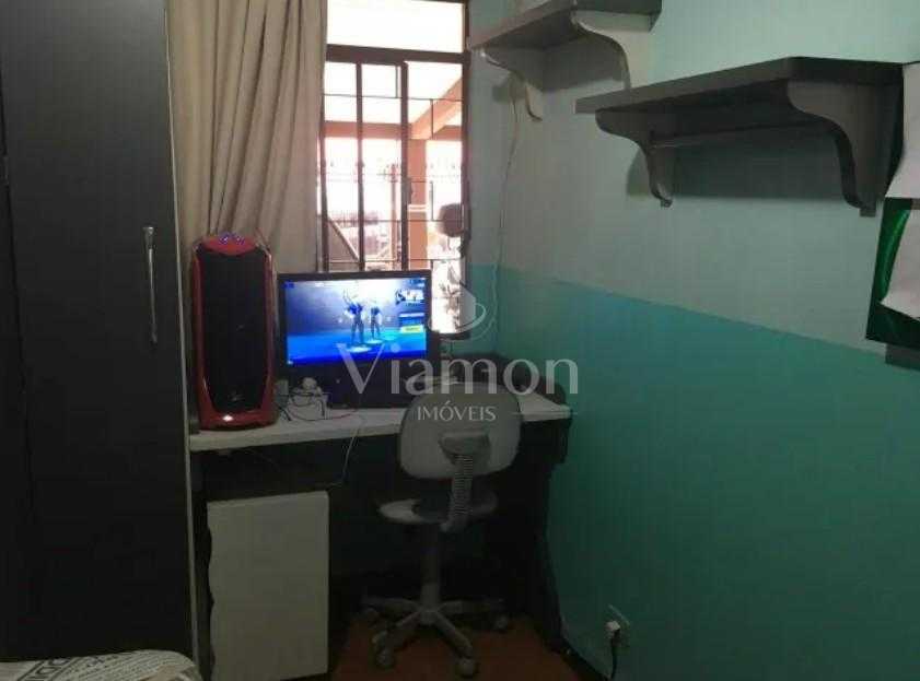 Casa em Condomínio no Xaxim com 3 Quartos, Suíte, Garagem Ampl...