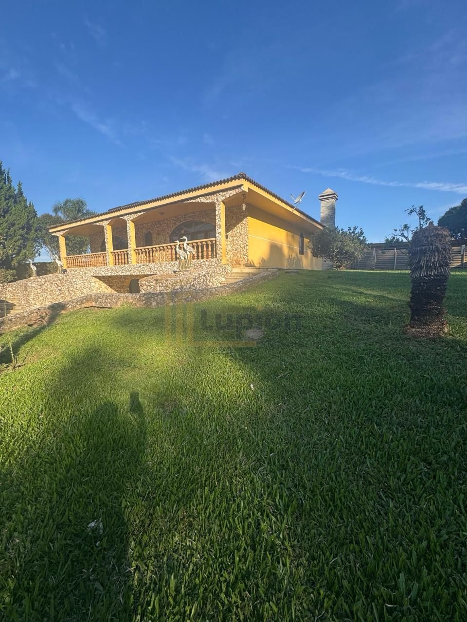 Chácara Completa em Colombo com Casa Colonial, Lazer e Estrutu...