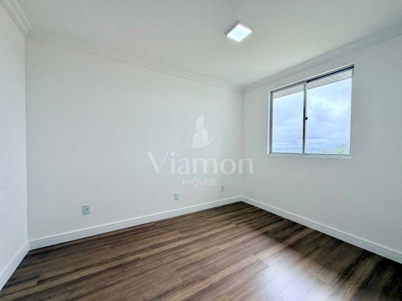 Apartamento Reformado com 2 Quartos, 46m , Último Andar e 1 Va...