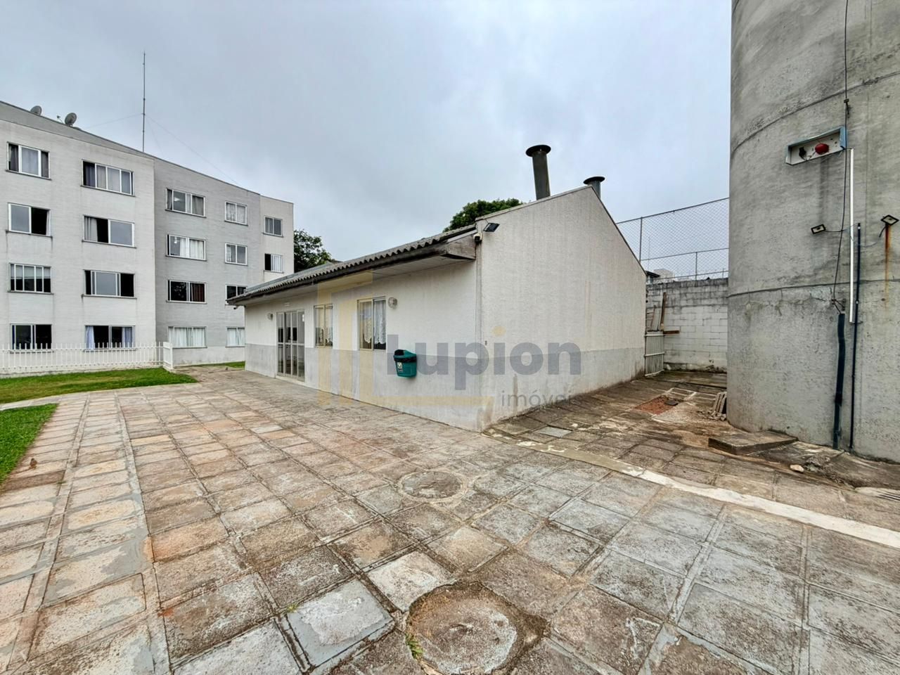 Apartamento Reformado com 2 Quartos, 46m , Último Andar e 1 Va...