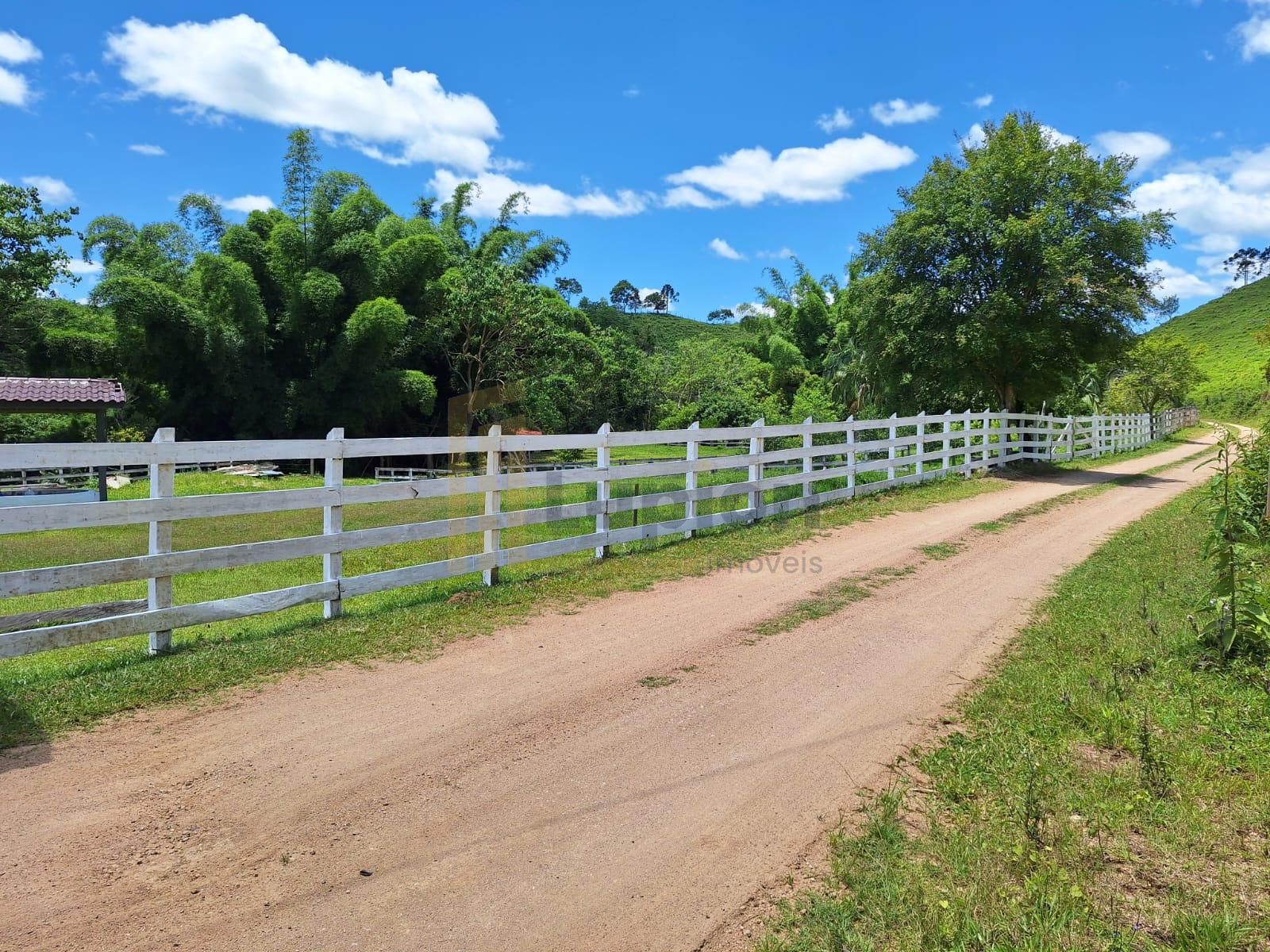 Chácara à Venda em Itaparica com 9.250m , Casa 160m  e Salão d...