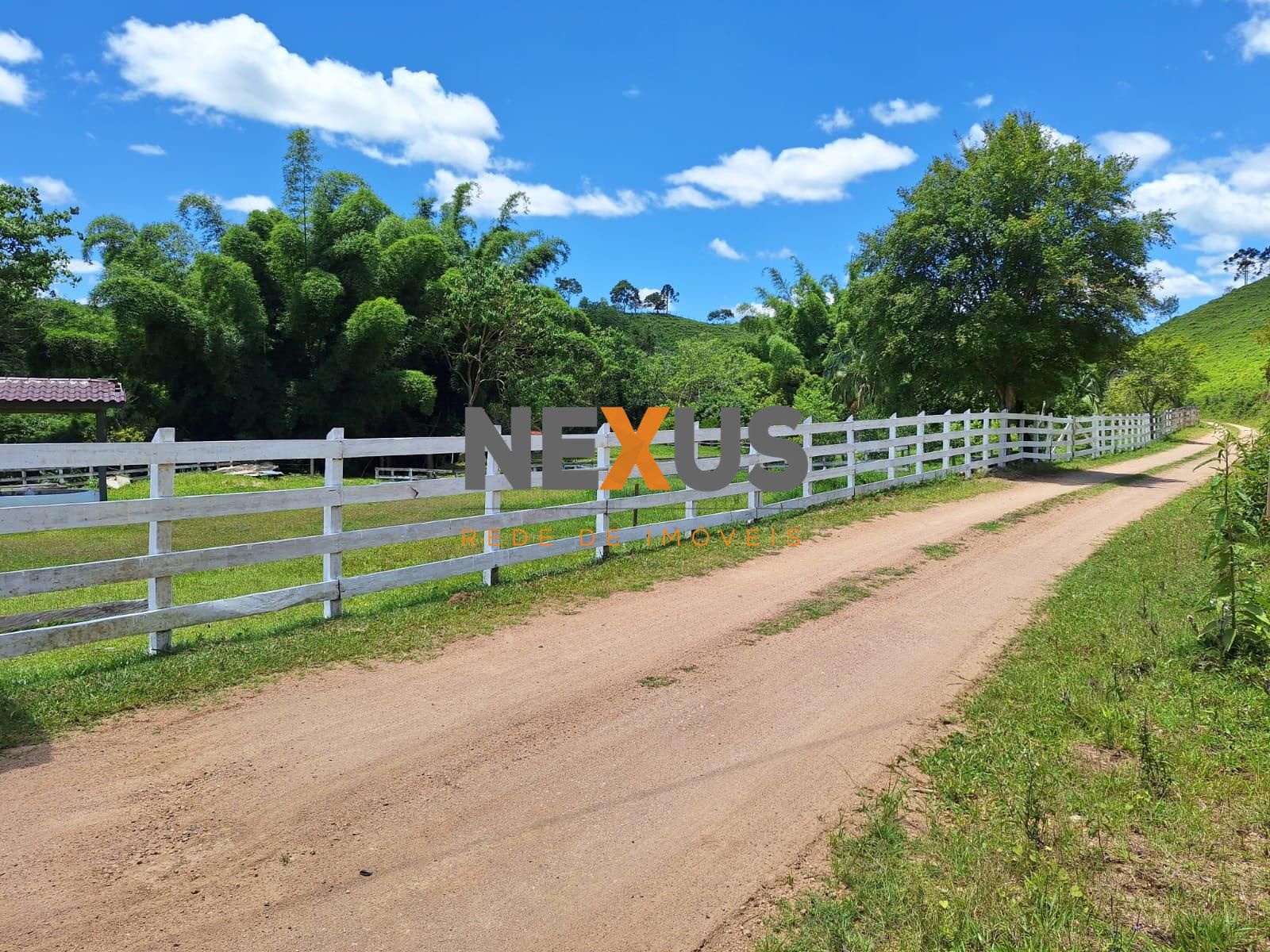 Chácara à Venda em Itaparica com 9.250m , Casa 160m  e Salão d...