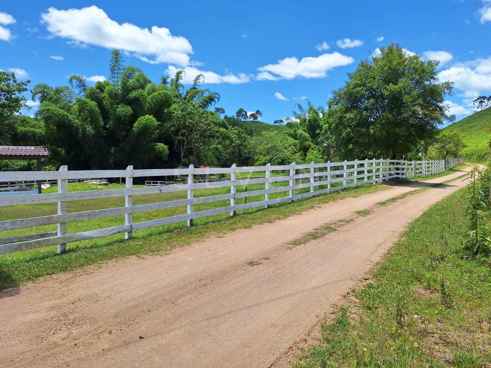 Chácara à Venda em Itaparica com 9.250m , Casa 160m  e Salão d...