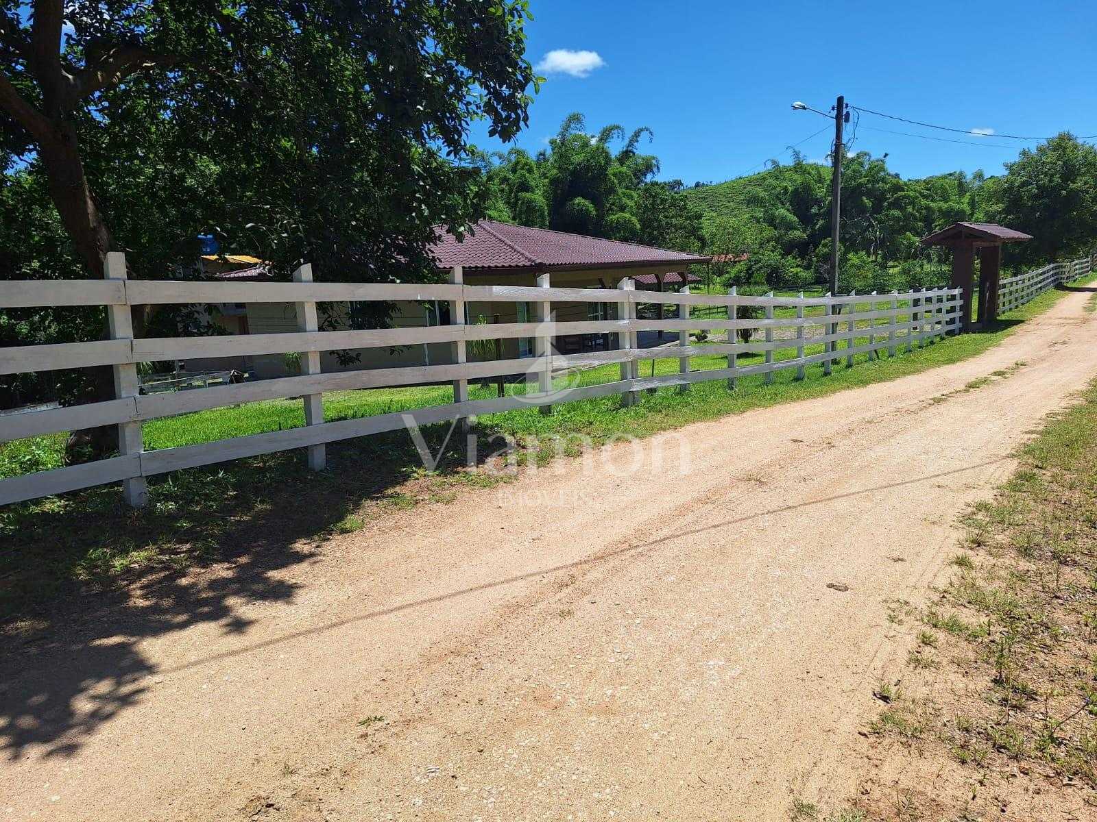 Chácara à Venda em Itaparica com 9.250m , Casa 160m  e Salão d...