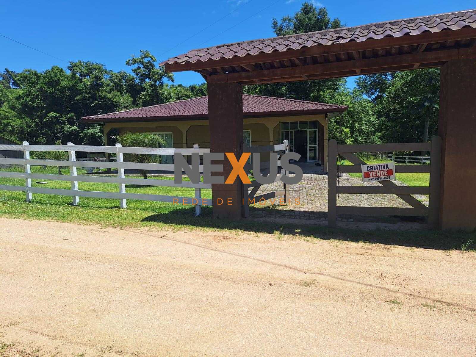 Chácara à Venda em Itaparica com 9.250m², Casa 160m² e Salão d...