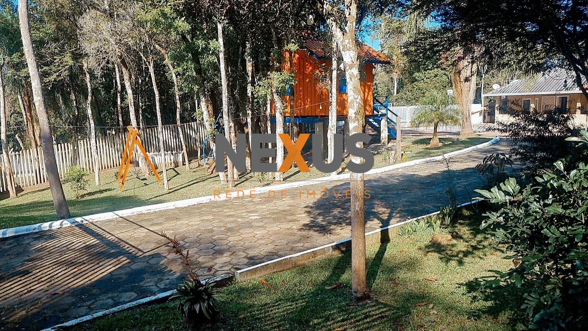 Chácara exclusiva em condomínio com lago, nascentes e 13.500 m...
