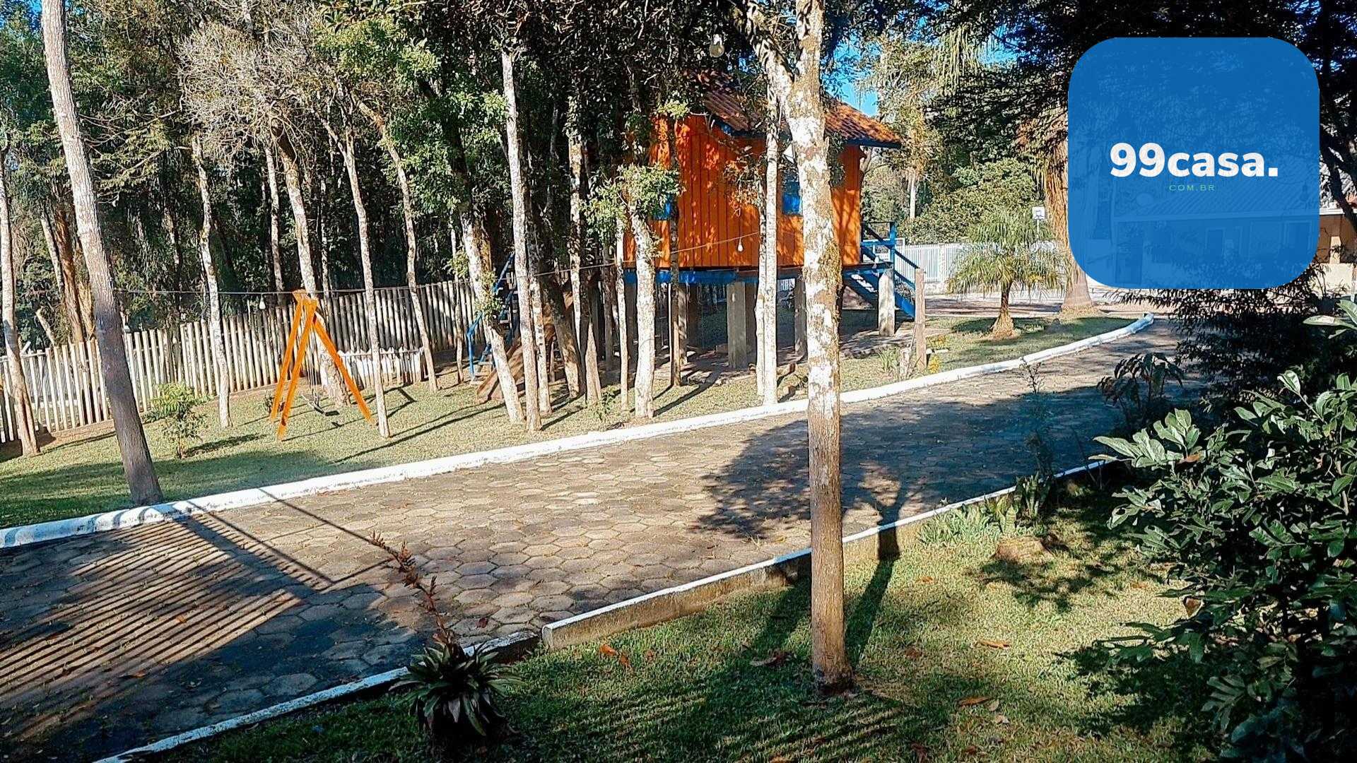 Chácara exclusiva em condomínio com lago, nascentes e 13.500 m...