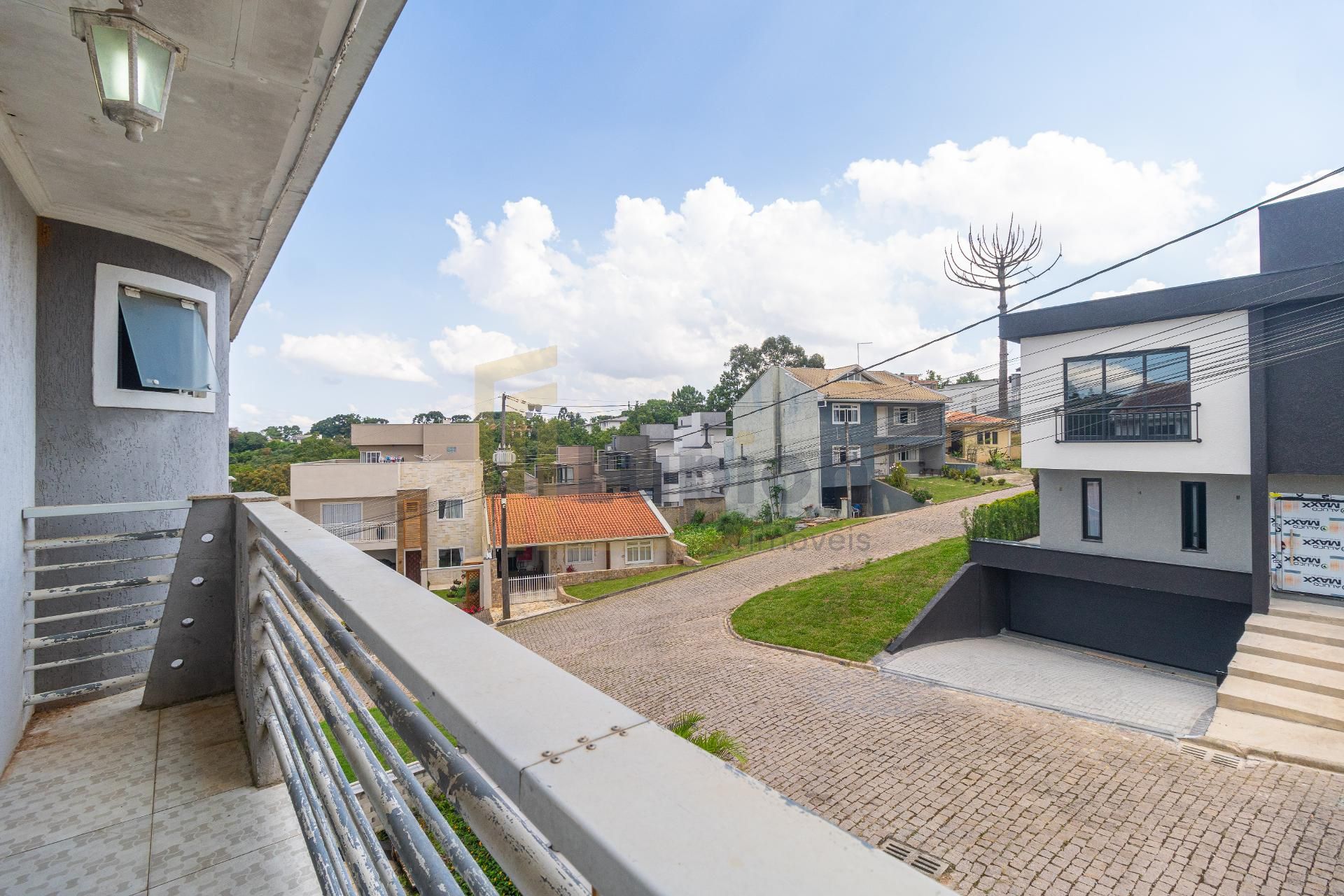 Sobrado em condomínio Santa Cândida com 246 m , suíte master, ...