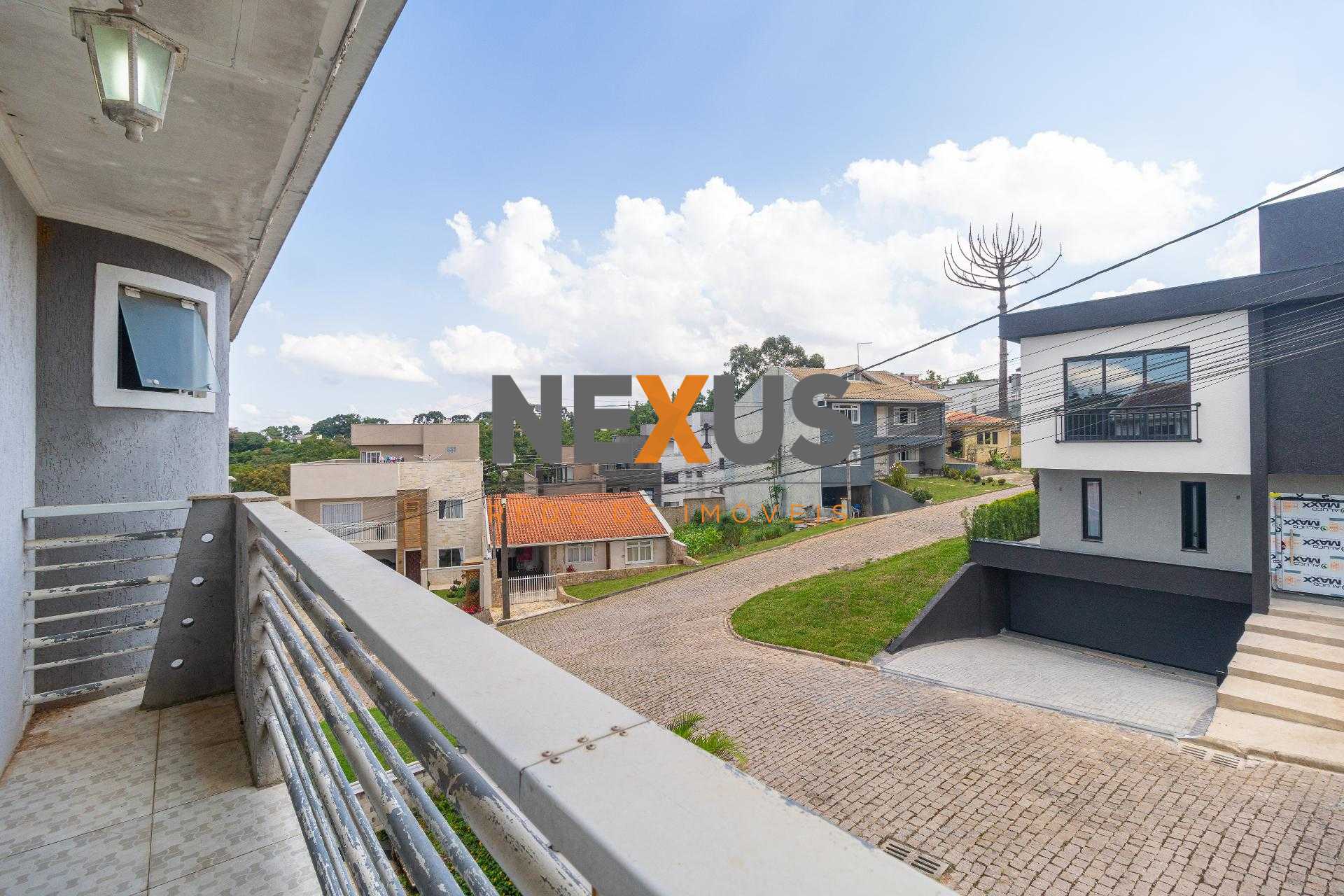 Sobrado em condomínio Santa Cândida com 246 m , suíte master, ...