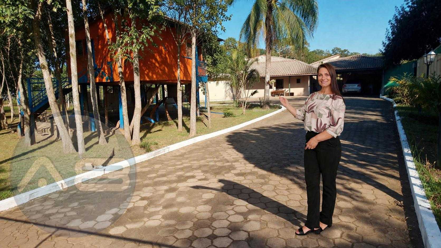 Chácara exclusiva em condomínio com lago, nascentes e 13.500 m...