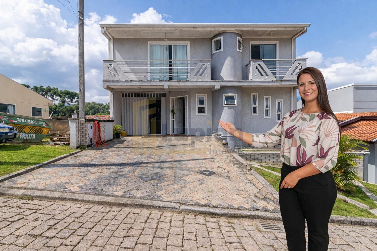 Sobrado em condomínio Santa Cândida com 246 m , suíte master, ...