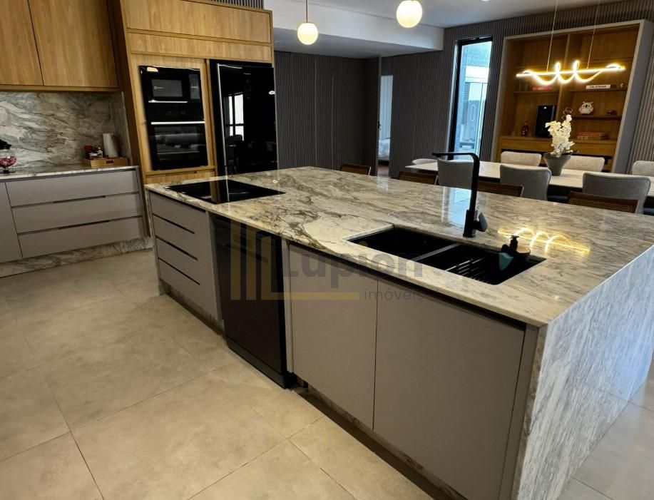 Casa com 3 dormitórios à venda,420.00 m , alto boqueirão, CURI...