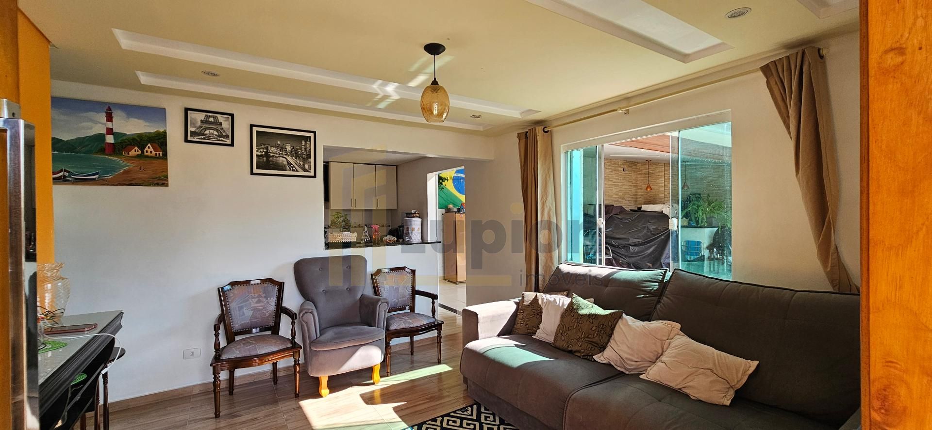 Casa à venda com amplo terreno, Santa Cândida, CURITIBA - PR