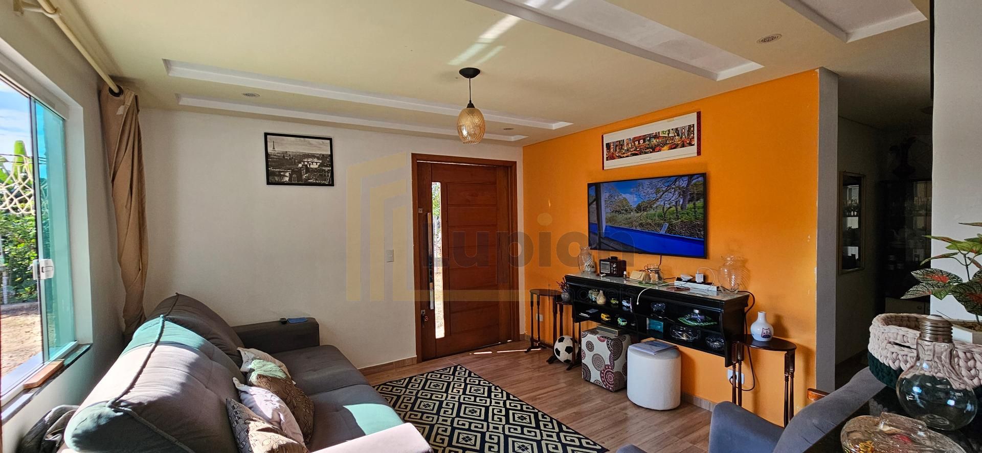 Casa à venda com amplo terreno, Santa Cândida, CURITIBA - PR