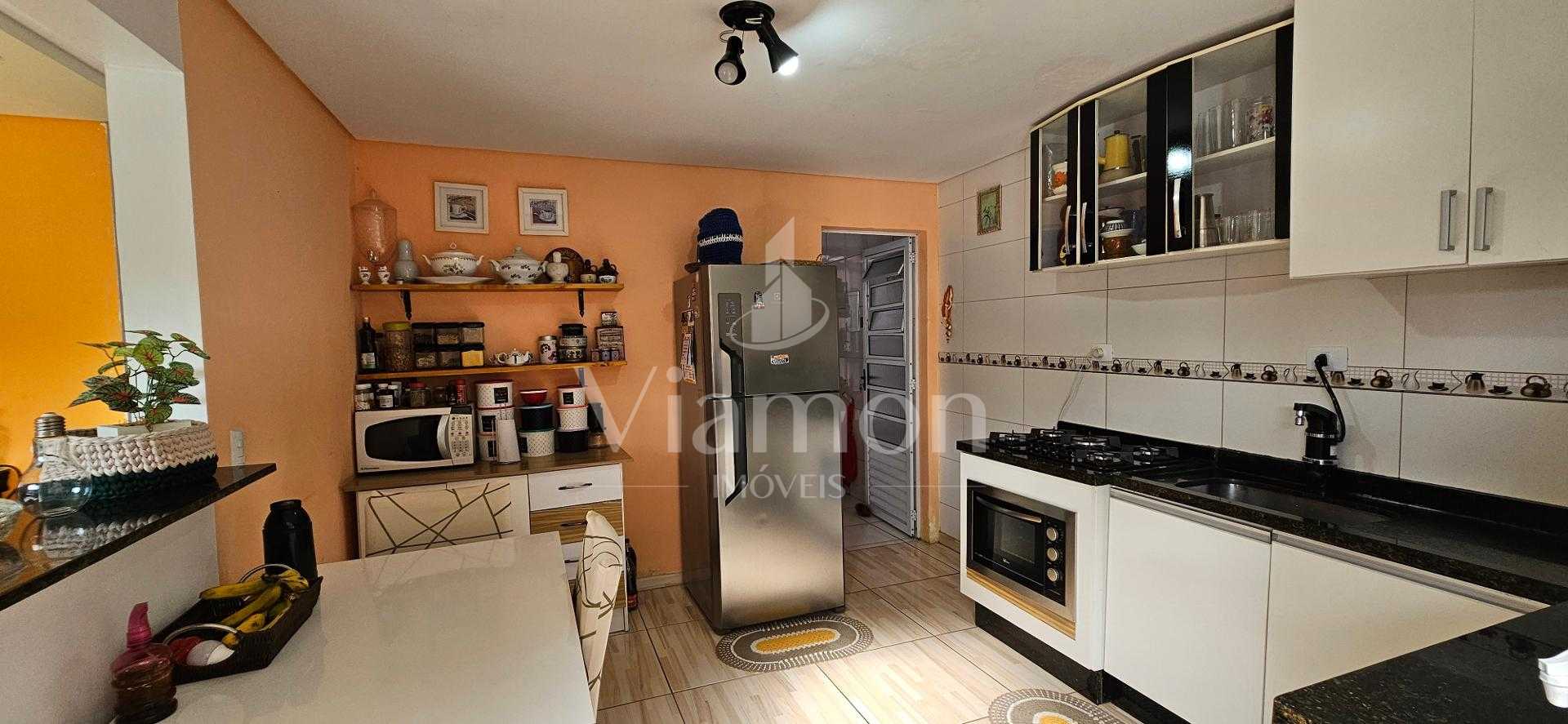 Casa à venda com amplo terreno, Santa Cândida, CURITIBA - PR