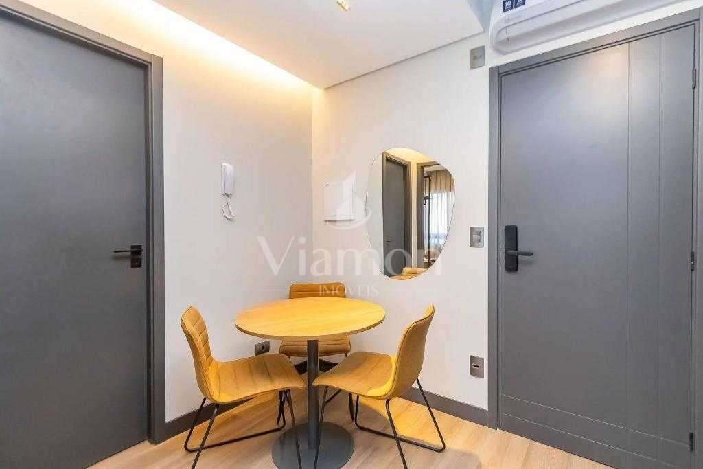 Studio para short stay no Agua Verde. Essa é a oportunidade de...