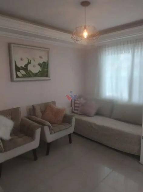 Sobrado com 3 dormitórios à venda,155.00 m , Agua Verde, CURIT...