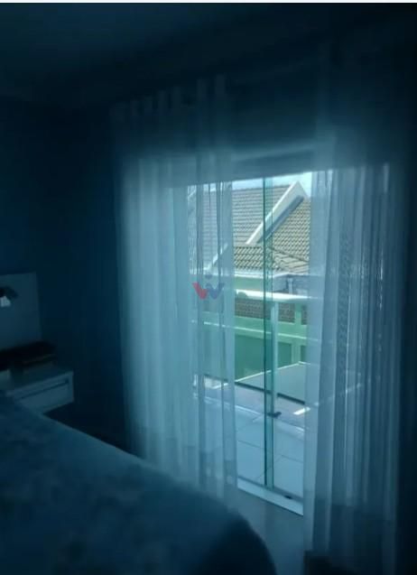 Sobrado com 3 dormitórios à venda,155.00 m , Agua Verde, CURIT...