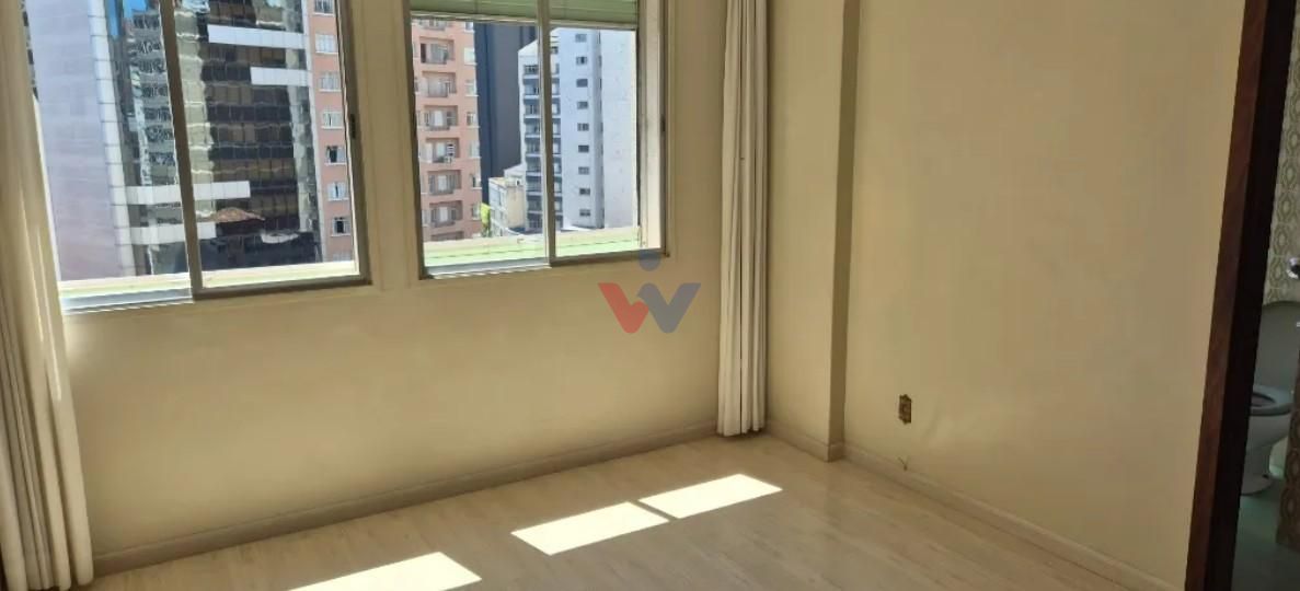 Apartamento com 3 dormitórios à venda,195.00 m , Centro, CURIT...