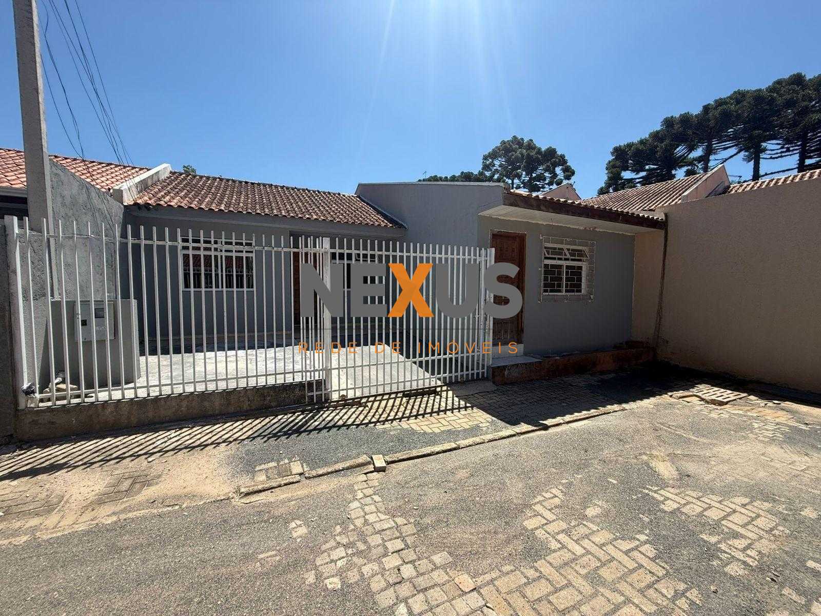 Casa à Venda na Fazenda Rio Grande com 2 Quartos  42m  230 mil