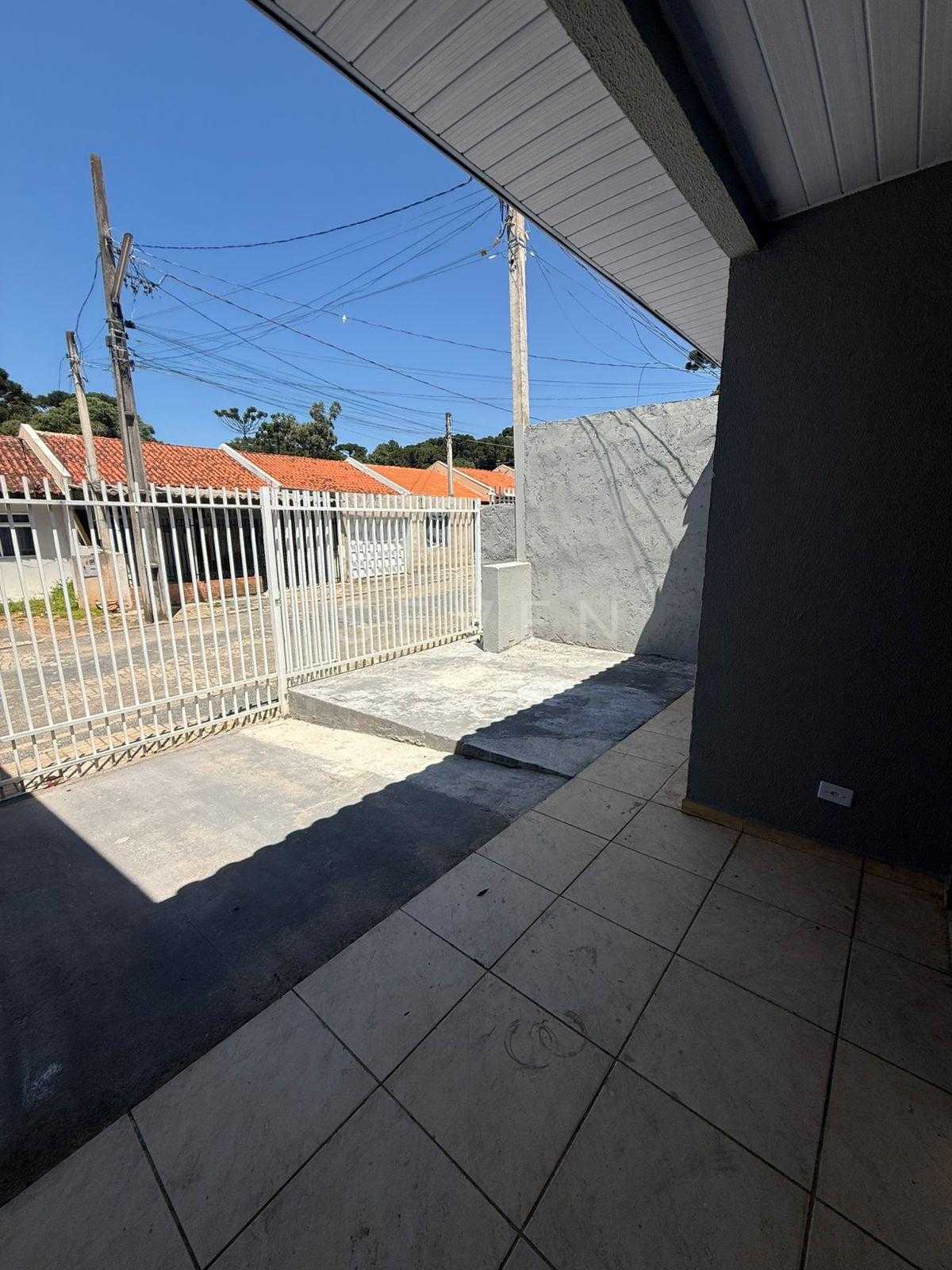 Casa à Venda na Fazenda Rio Grande com 2 Quartos  42m  230 mil
