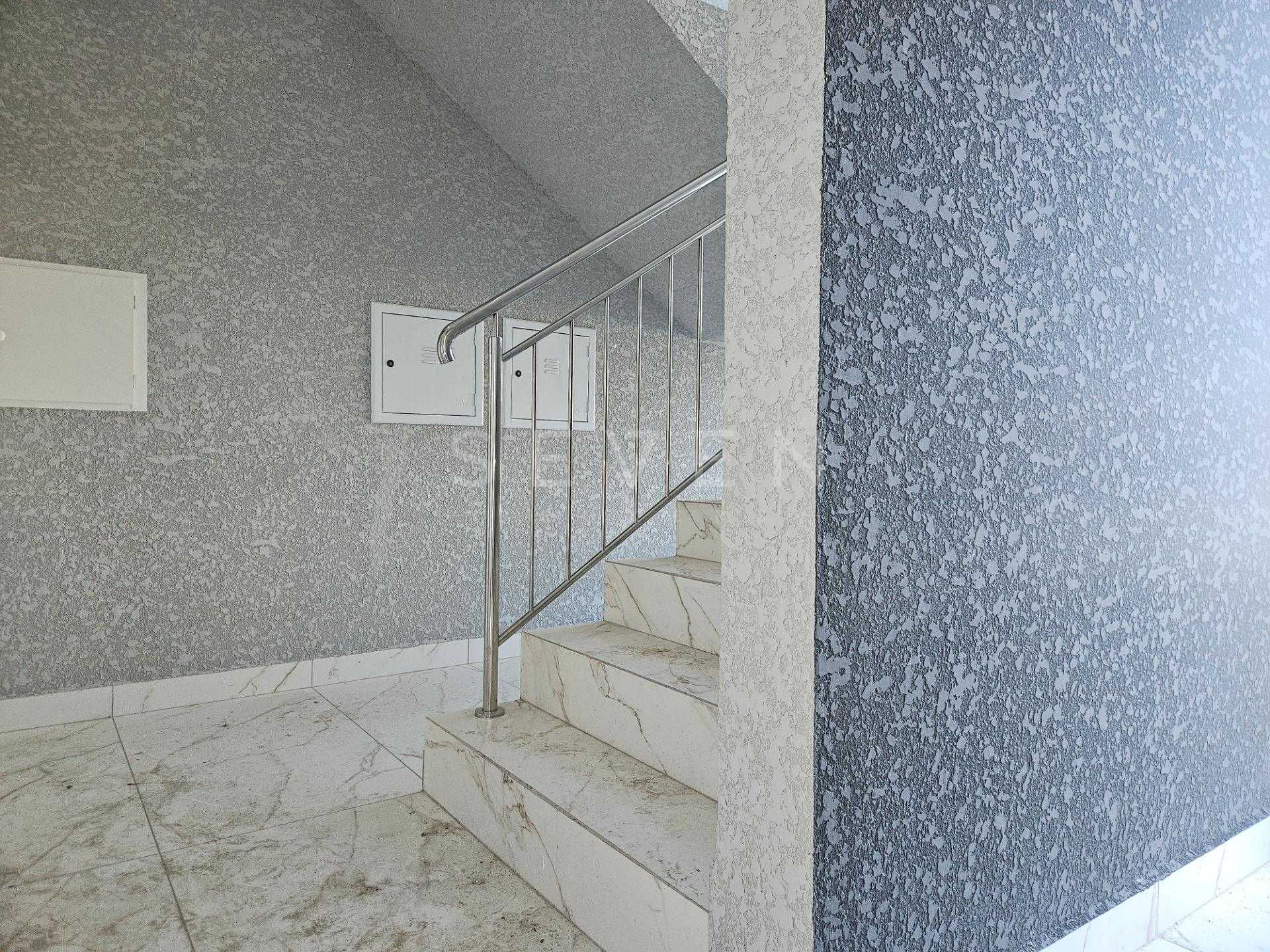 Apartamento espaçoso, com 98 m , com 03 quartos, sendo 01 suít...