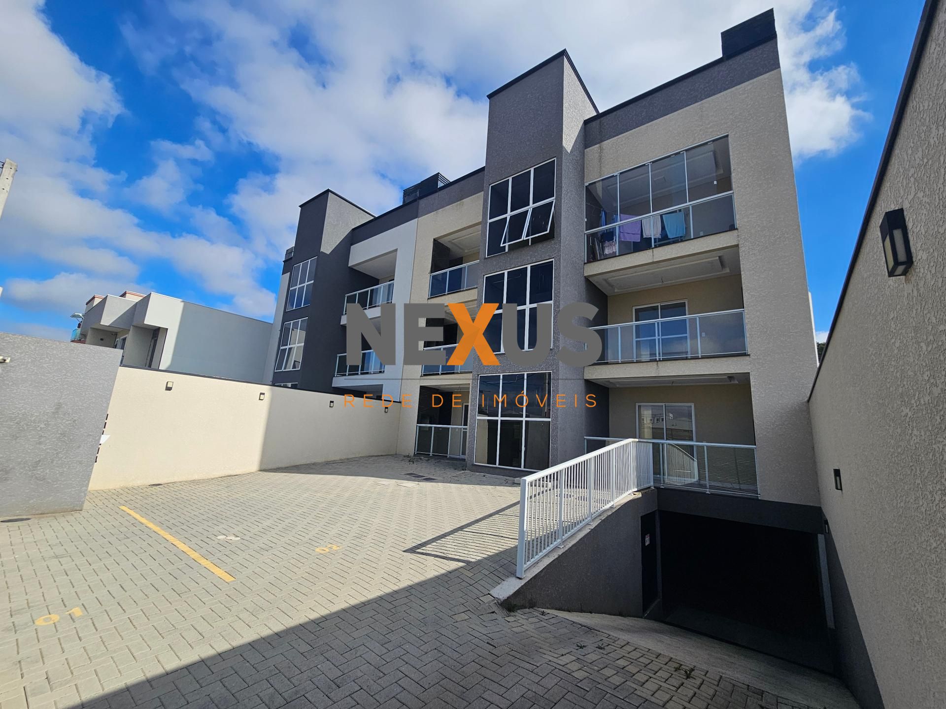 Apartamento térreo, espaçoso, com 101,64 m , com 03 quartos, s...